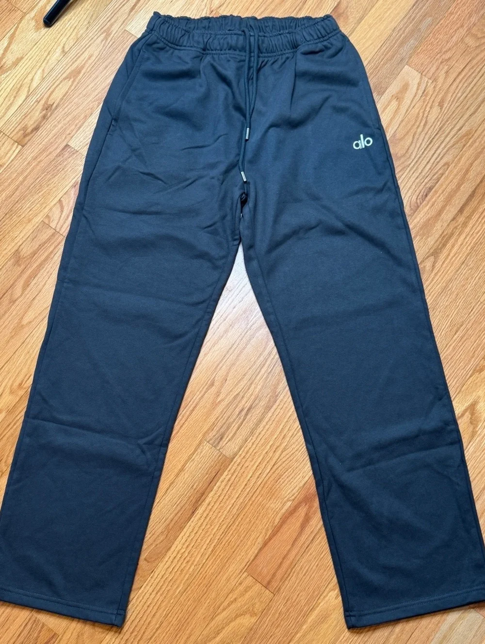 Alo Yoga Women’s Gray Wide Leg Sweatpants Size Med NWOT
